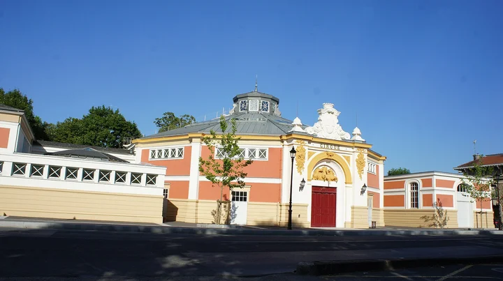 Centre national des arts du cirque (CNAC)